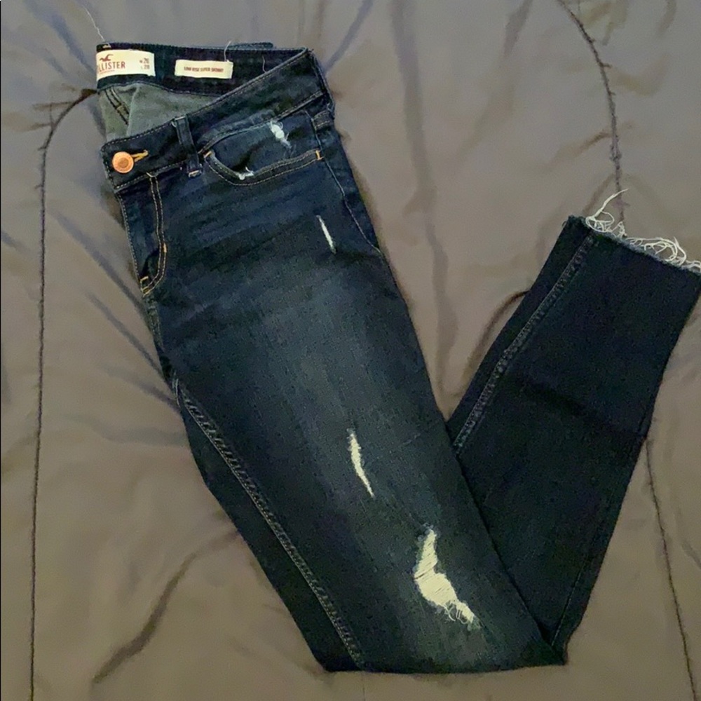 Low rise skinny jeans